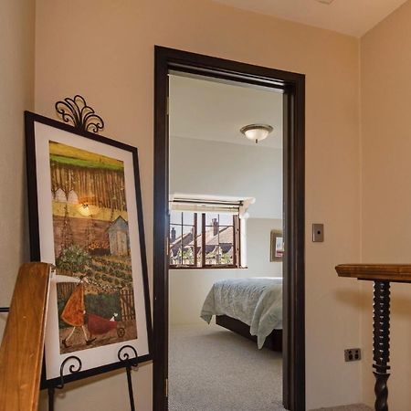 The Village Green Apartment Нельсон Экстерьер фото
