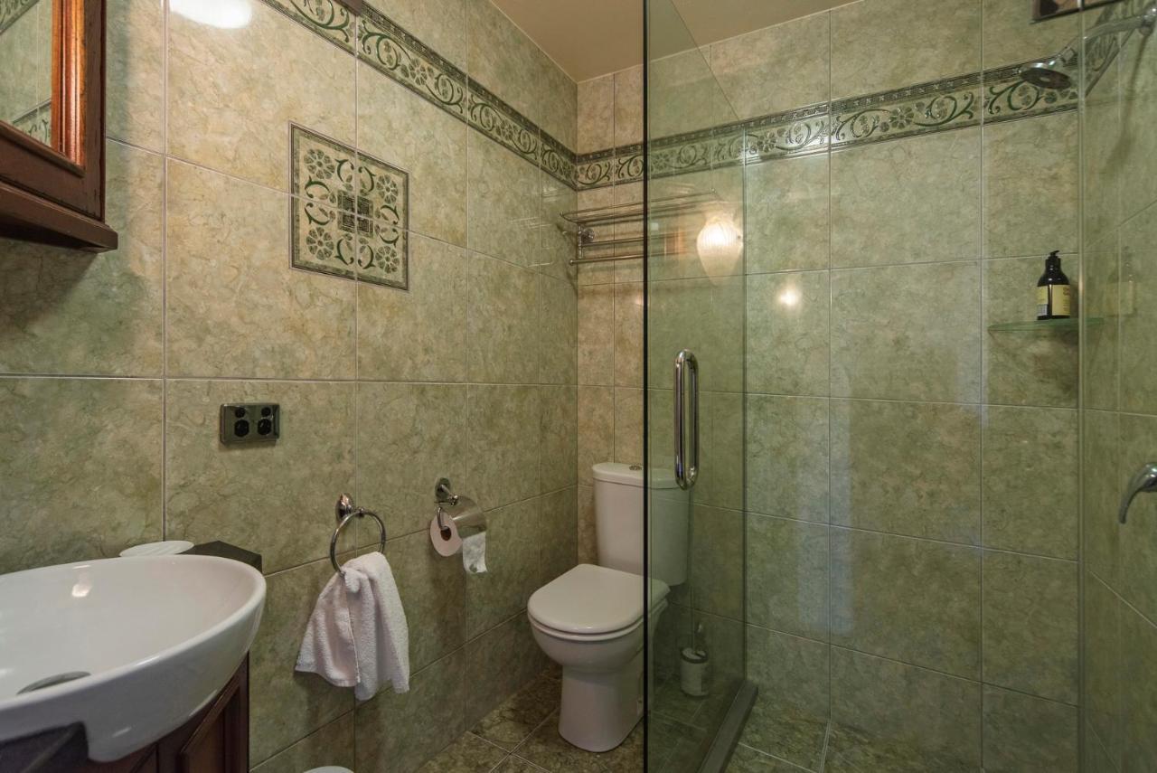 The Village Green Apartment Нельсон Экстерьер фото
