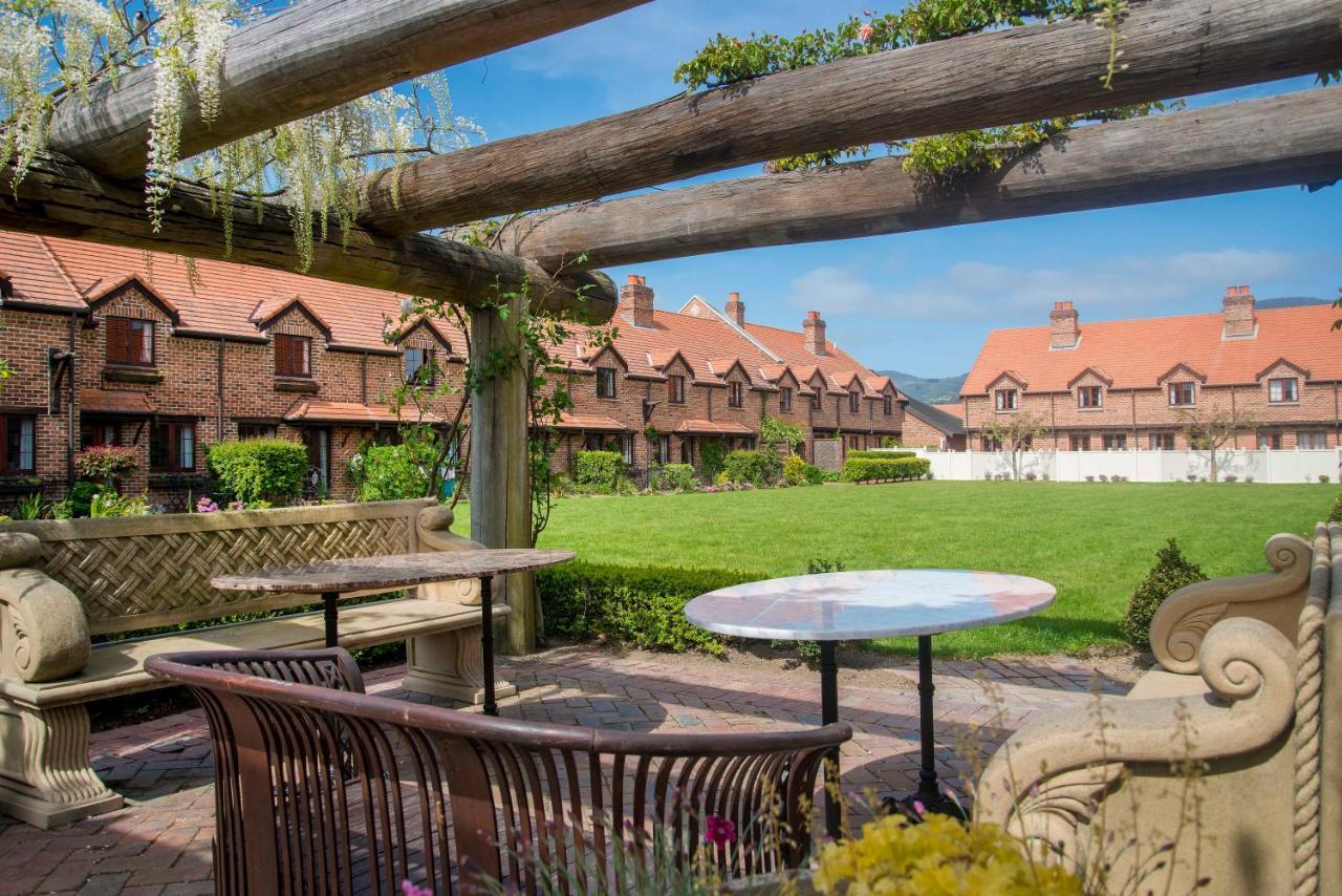 The Village Green Apartment Нельсон Экстерьер фото